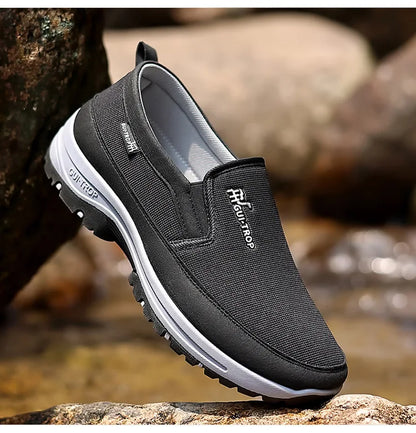 Loafers Men Sneakers Mesh Breathable Non-Slip Slip On Vulcanized Shoes Soft Sole Solid Color Comfortable Water Shoes Zapatos200