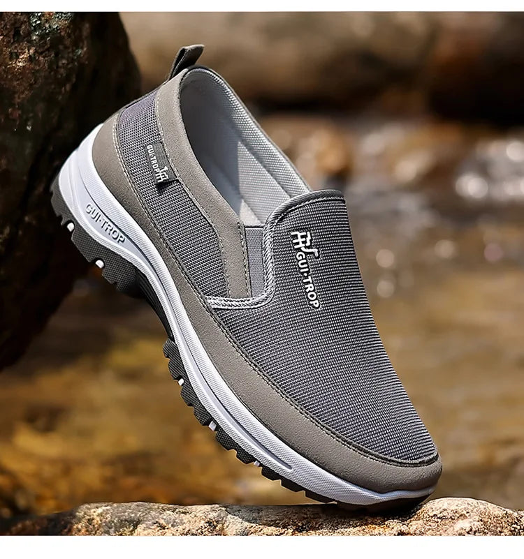 Loafers Men Sneakers Mesh Breathable Non-Slip Slip On Vulcanized Shoes Soft Sole Solid Color Comfortable Water Shoes Zapatos200