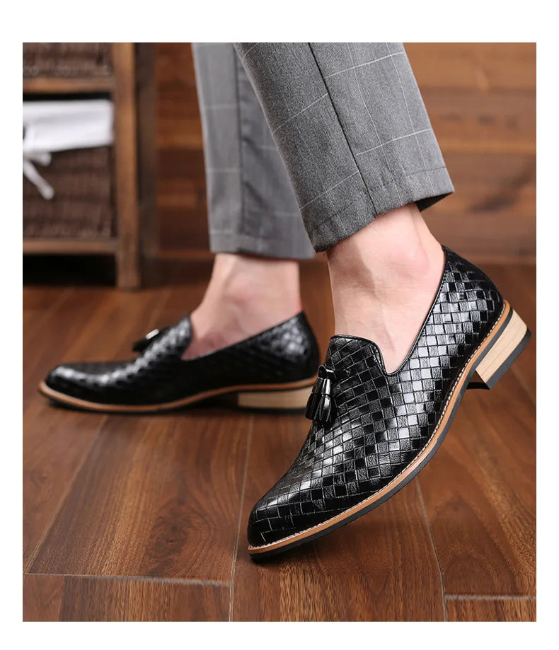 Fringe Men Leather Casual Shoes Checkered Man Loafers Coiffeur Leather Shoes Fashion Driving Mens Shoes Sapato Social Masculino