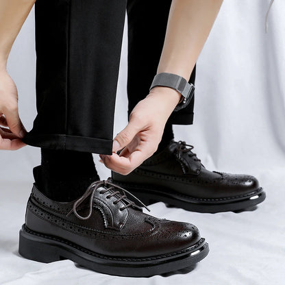 New Trending Brogues Classic Men Dress Shoes Men Oxfords Patent Leather Shoes Lace Up Formal Black Leather Wedding Party Shoes