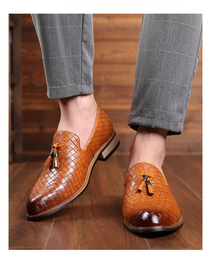 Fringe Men Leather Casual Shoes Checkered Man Loafers Coiffeur Leather Shoes Fashion Driving Mens Shoes Sapato Social Masculino