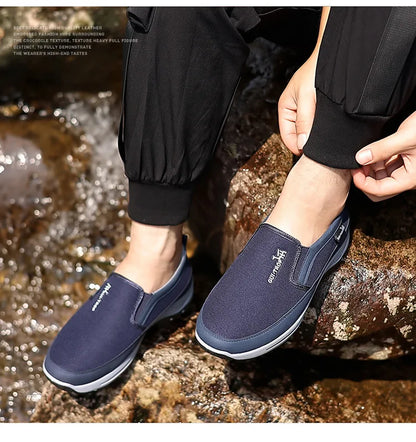 Loafers Men Sneakers Mesh Breathable Non-Slip Slip On Vulcanized Shoes Soft Sole Solid Color Comfortable Water Shoes Zapatos200