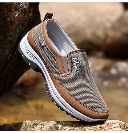 Loafers Men Sneakers Mesh Breathable Non-Slip Slip On Vulcanized Shoes Soft Sole Solid Color Comfortable Water Shoes Zapatos200